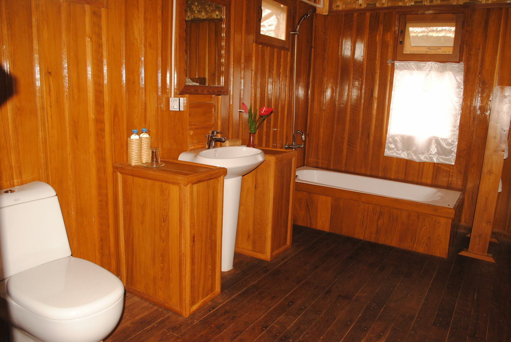 Golden Island Cottages Thale U Hotel Ywama Extérieur photo