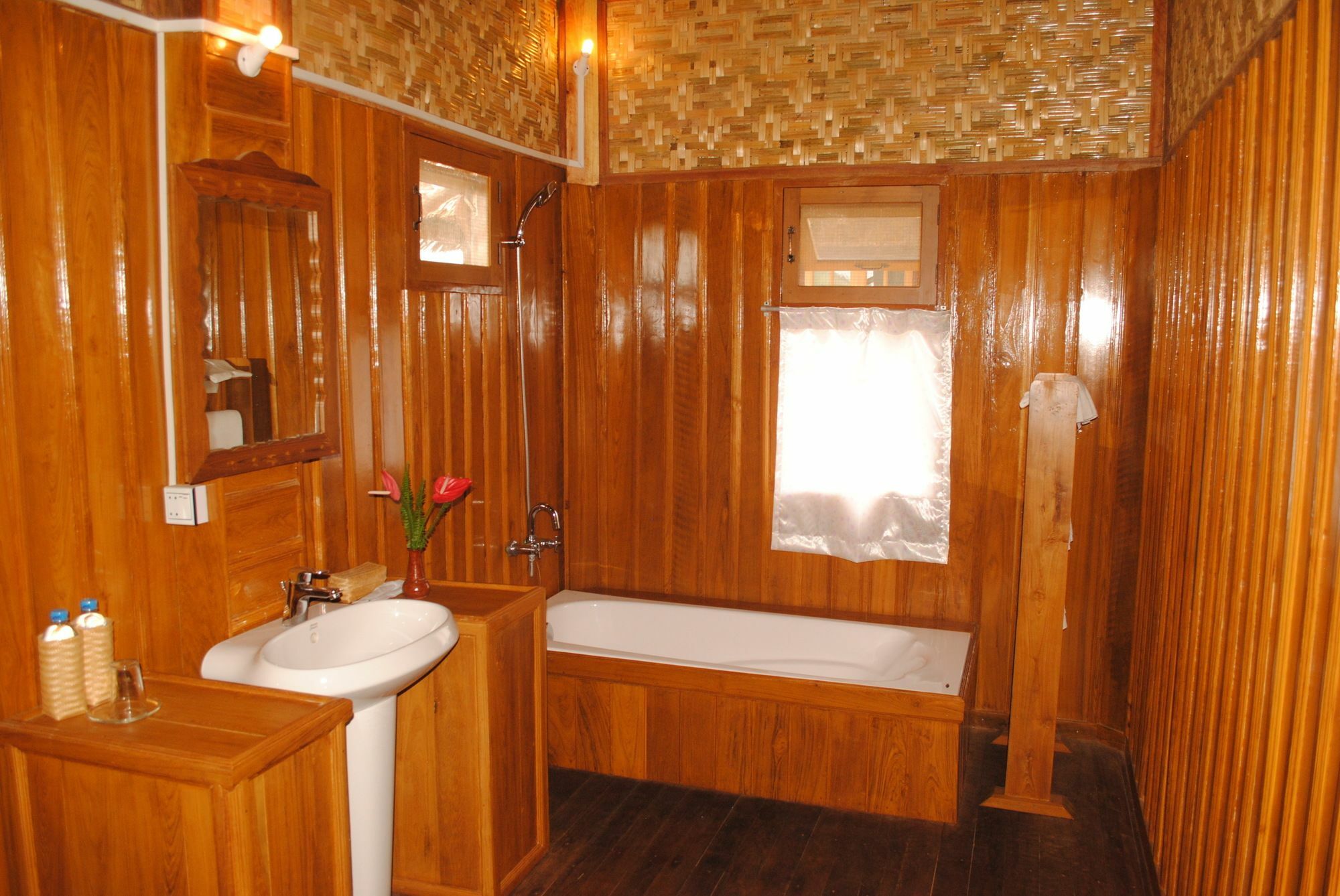 Golden Island Cottages Thale U Hotel Ywama Extérieur photo