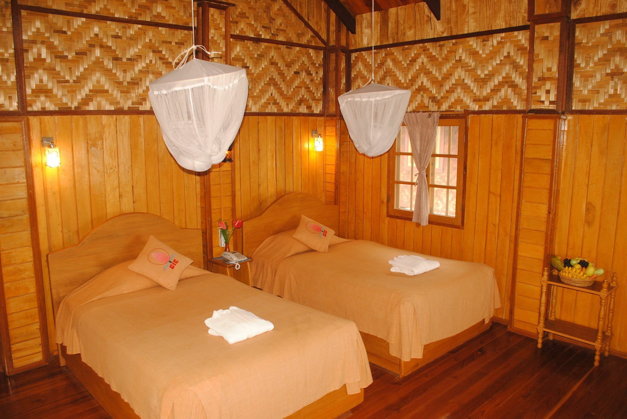 Golden Island Cottages Thale U Hotel Ywama Extérieur photo